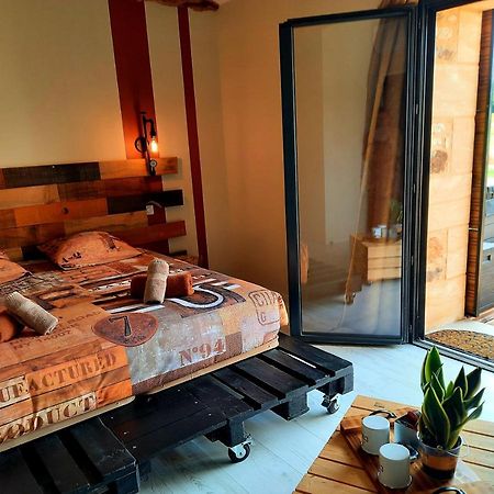 Bien Etre Simple Hotel Villajou Eksteriør billede
