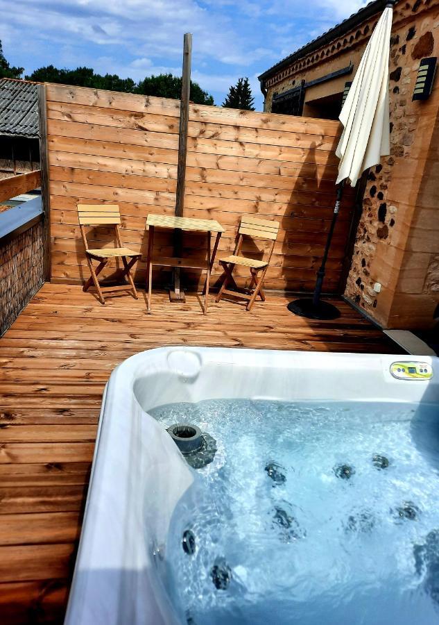 Bien Etre Simple Hotel Villajou Eksteriør billede